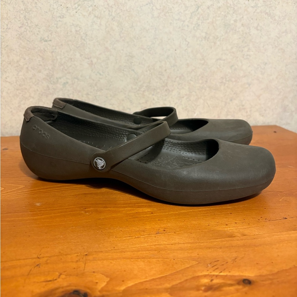 CROCS Alice Work Flat Mary Jane Women's Size 7W Brown